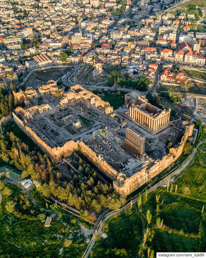 From Beirut: Full-Day Private Tour to Baalbek, Taanayel and Assi River