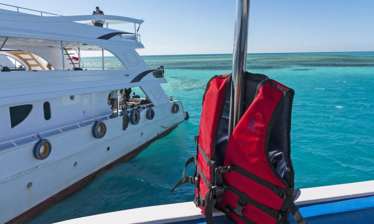 White Island & Ras Mohamed Cruise Adventure
