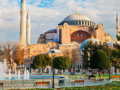 Istanbul City Tour w/ Blue Mosque, Hagia Sophia & Topkapi Palace