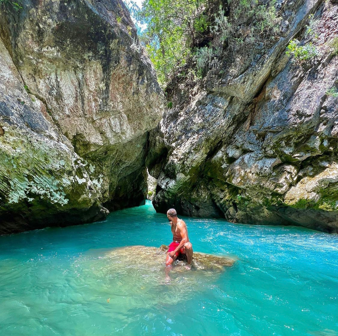 From Beirut: Full-Day Private Trip to Chouwen Lake