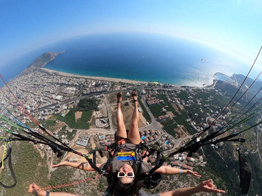 Alanya: Tandem Paragliding Experience with Hotel Pickup