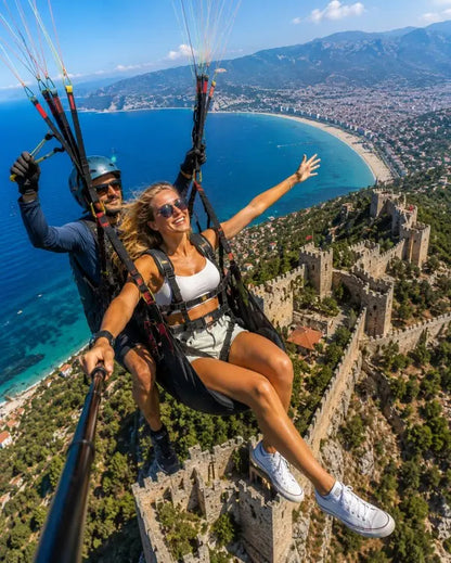Alanya: Tandem Paragliding Experience with Hotel Pickup