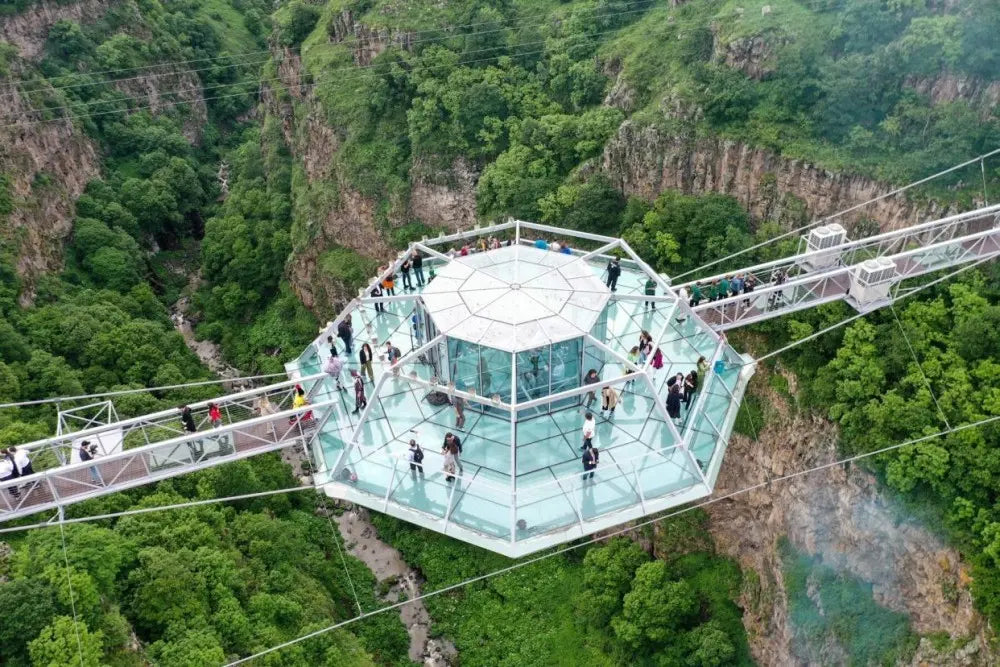 Diamond Bridge and Dashbashi Canyon Day Trip
